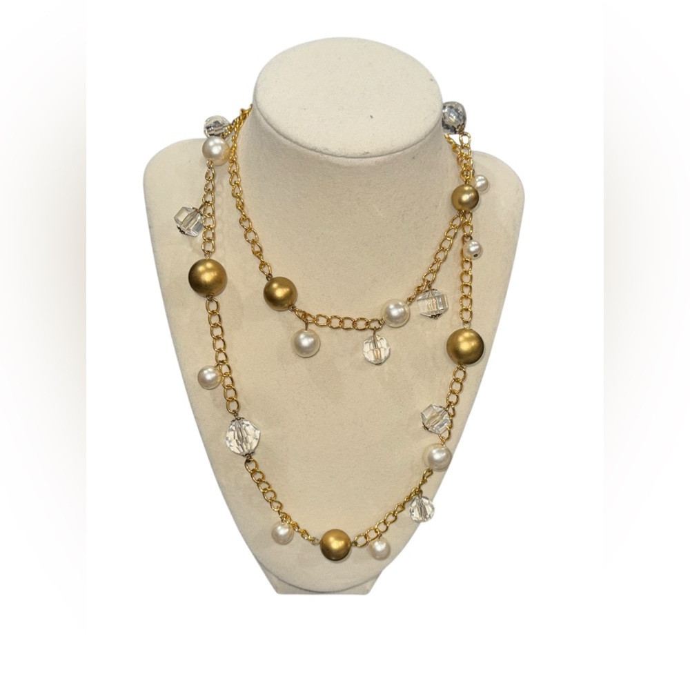 ✨ 5/$30 ✨ Gold and Pearl Necklace